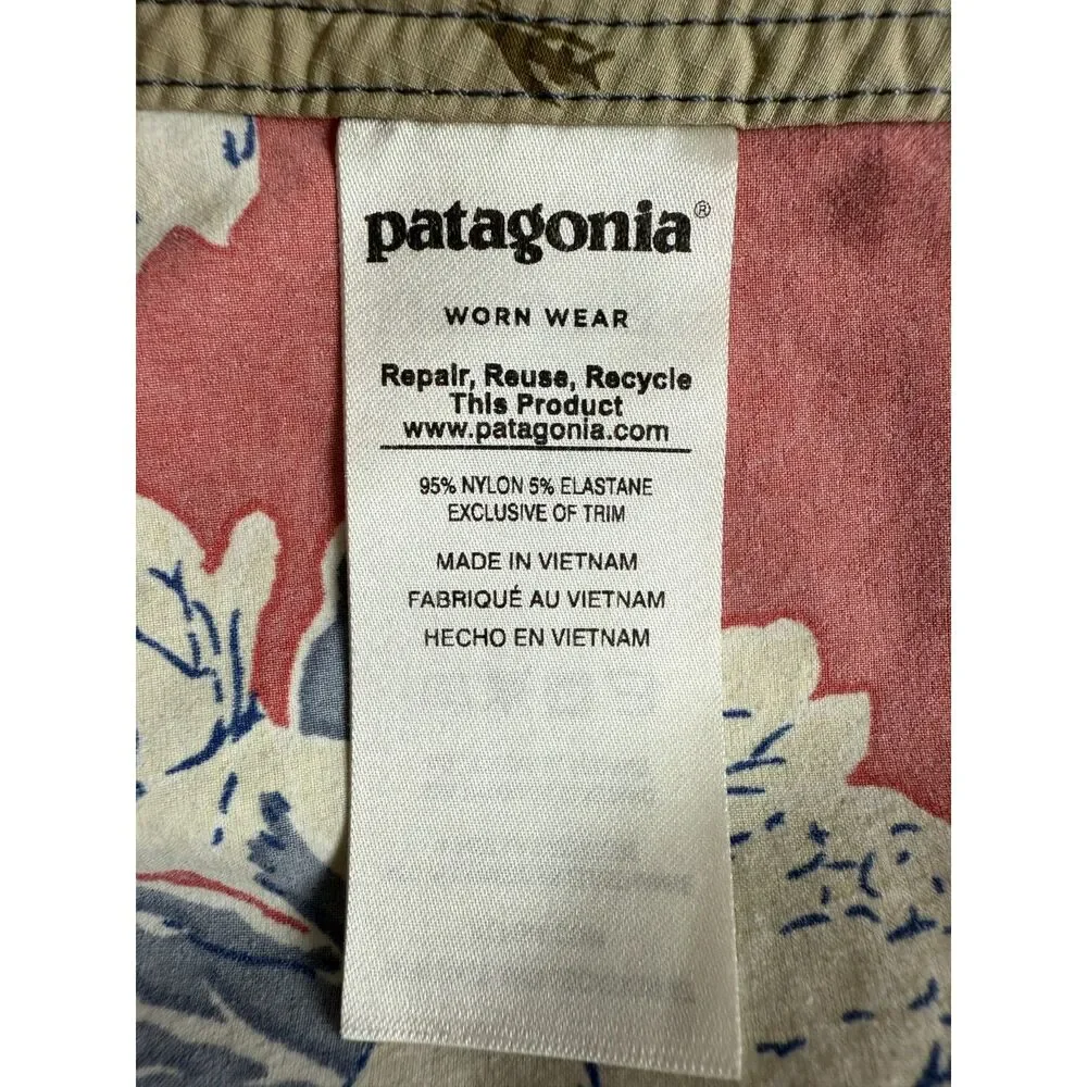 Patagonia Scallop Hem Stretch Wavefarer Boardshorts 18
